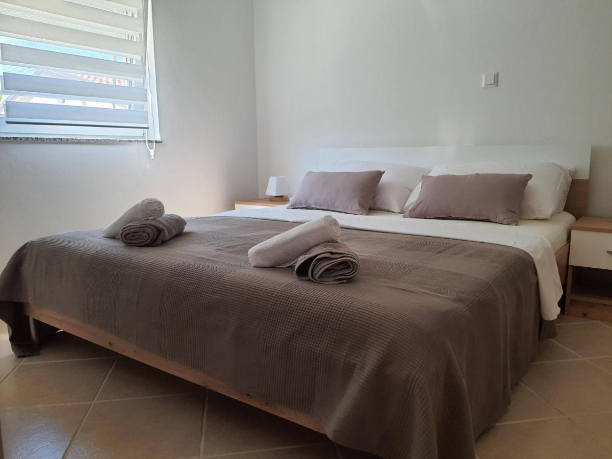Apartmán Zrinec Vir Exteriér fotografie