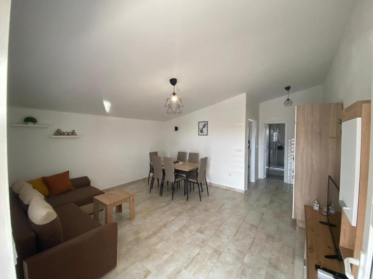 Apartmán Zrinec Vir Exteriér fotografie