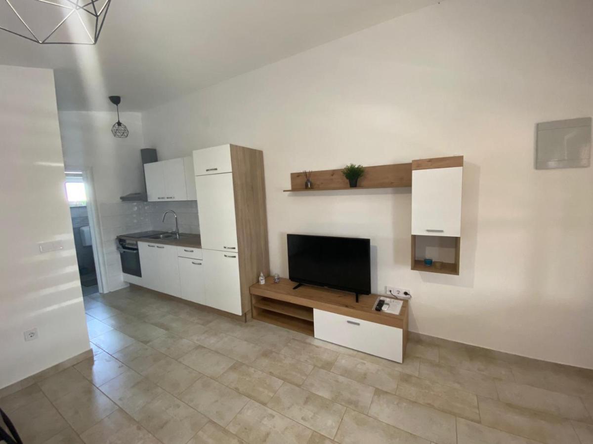 Apartmán Zrinec Vir Exteriér fotografie