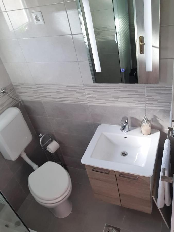 Apartmán Zrinec Vir Exteriér fotografie