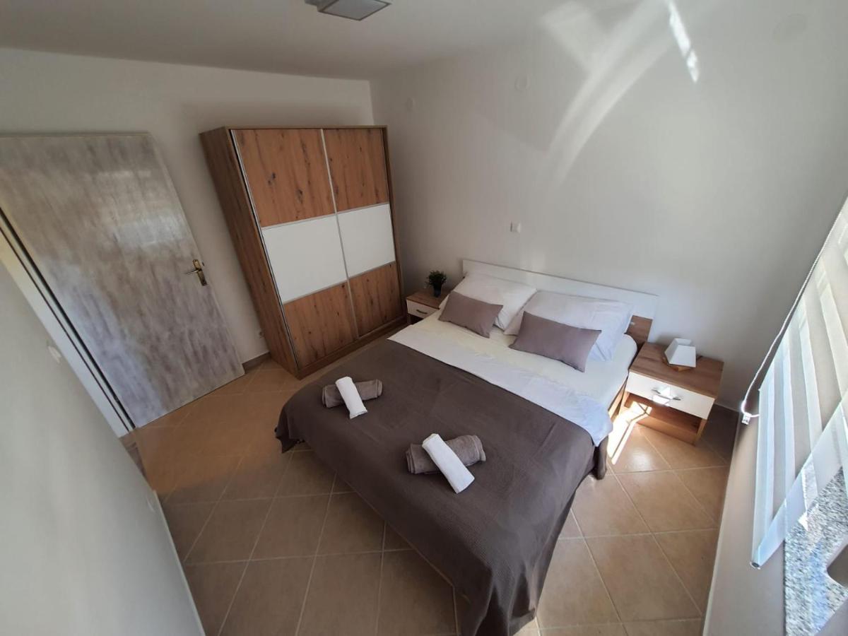 Apartmán Zrinec Vir Exteriér fotografie