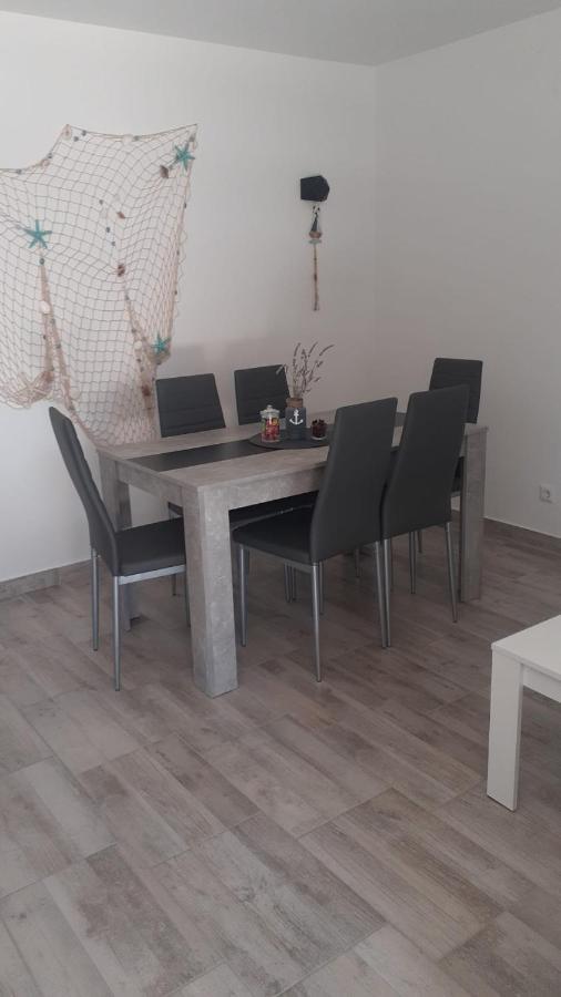 Apartmán Zrinec Vir Exteriér fotografie